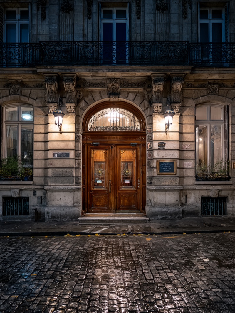 Intervention Nous.Paris — immeuble parisien